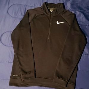 NIKE DRI-FIT 1/4 zip Sweater/Fitness Top. MEDIUM. BLACK